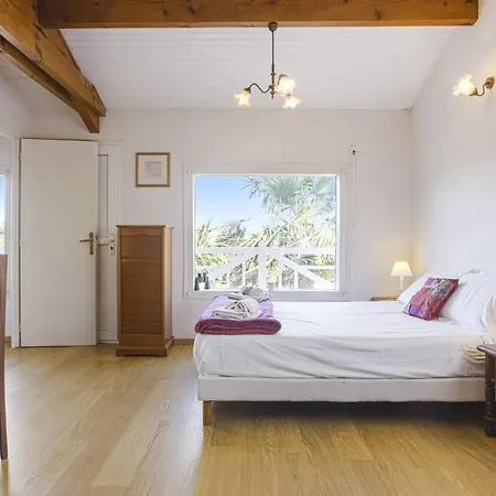 La Maison Des Pins - Welkeys 펜션 온드라스